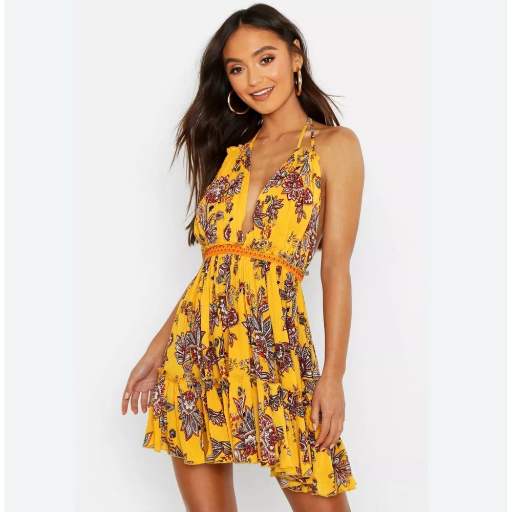 Boohoo PAISLEY EMBROIDERED SKATER DRESS Women's Petite Size 2 Floral Beach